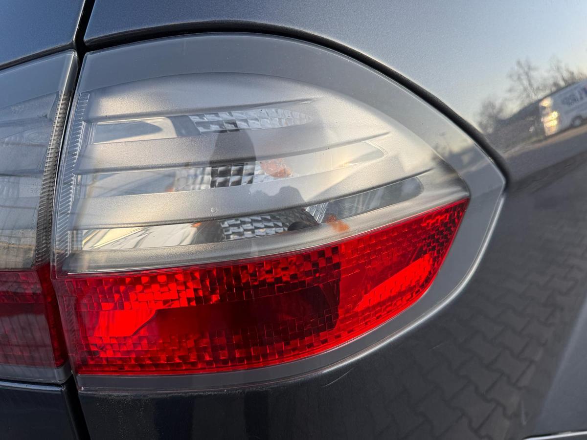 Ford S Max WA6 original R&uuml;cklicht R&uuml;ckleuchte au&szlig;en rechts Vorfacelift BJ09